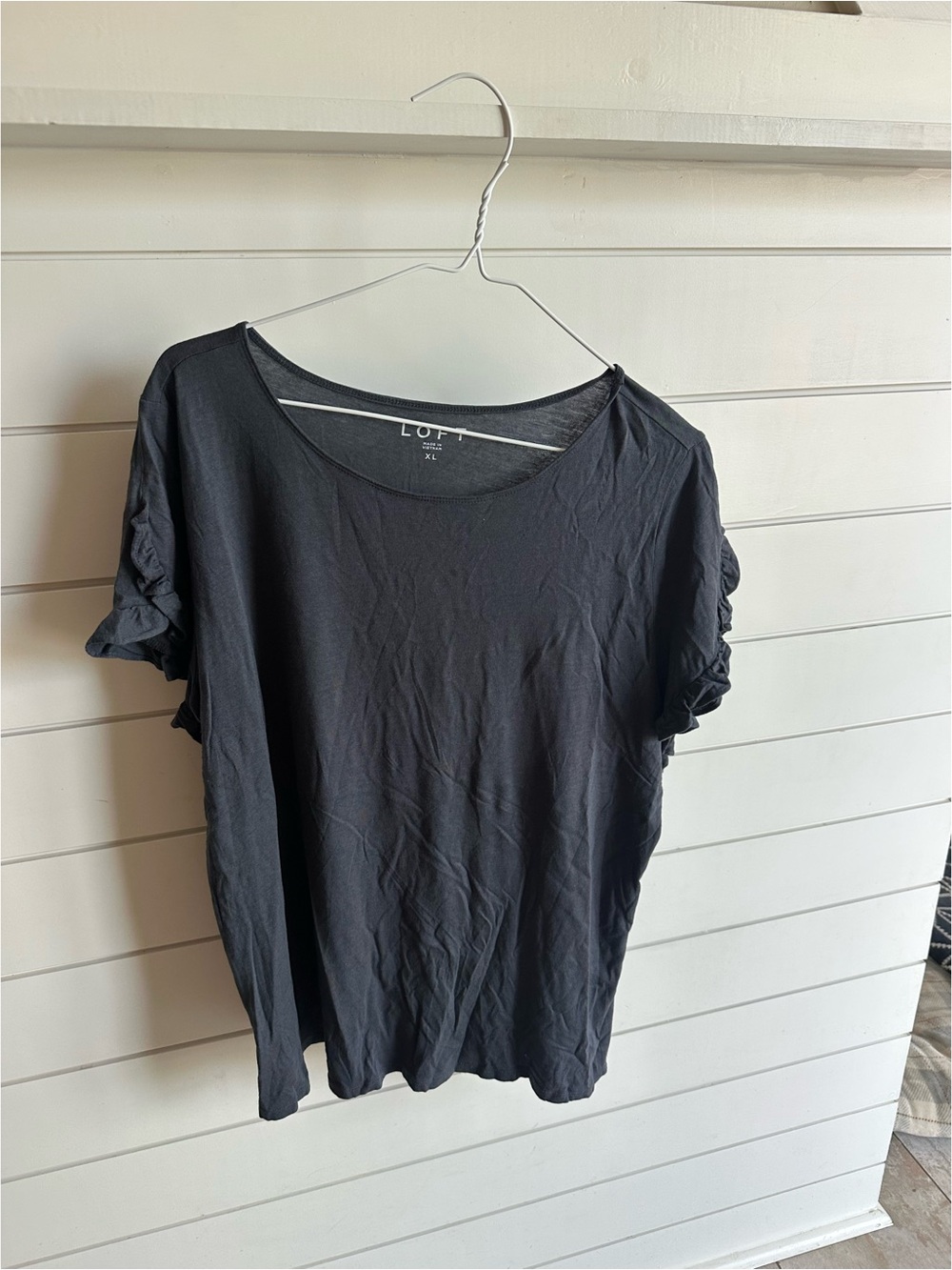 LOFT Gray Short Ruffle Sleeve Scoop Neck Tee